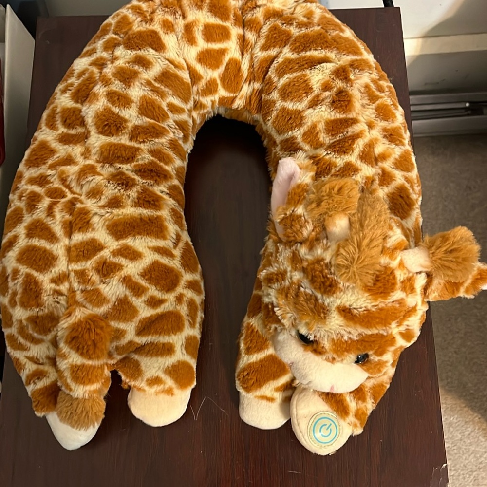 Giraffe neck massager